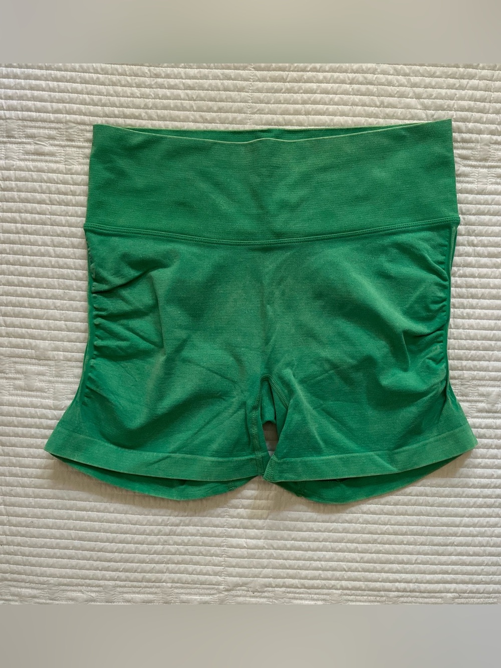 Joylab Women's Size Med High Rise Seamless Biker/Yoga Gym Shorts Green